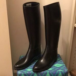 Equestrian tall riding boots